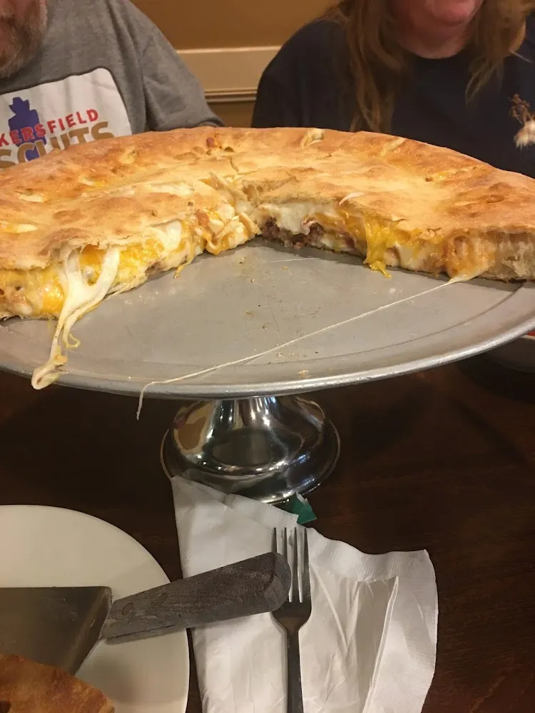 Stuffed Cheeseburger Pizza